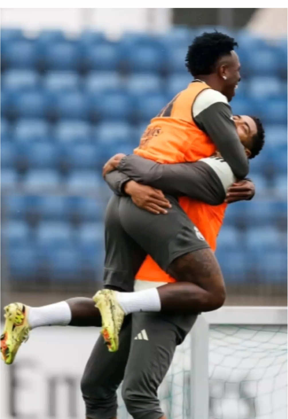 PSG wants to buy Vinicius Jr, and the player wants to join the French club after his clash with Xabi Alonso.#vinijr#realmadrid#psg#ronaldo