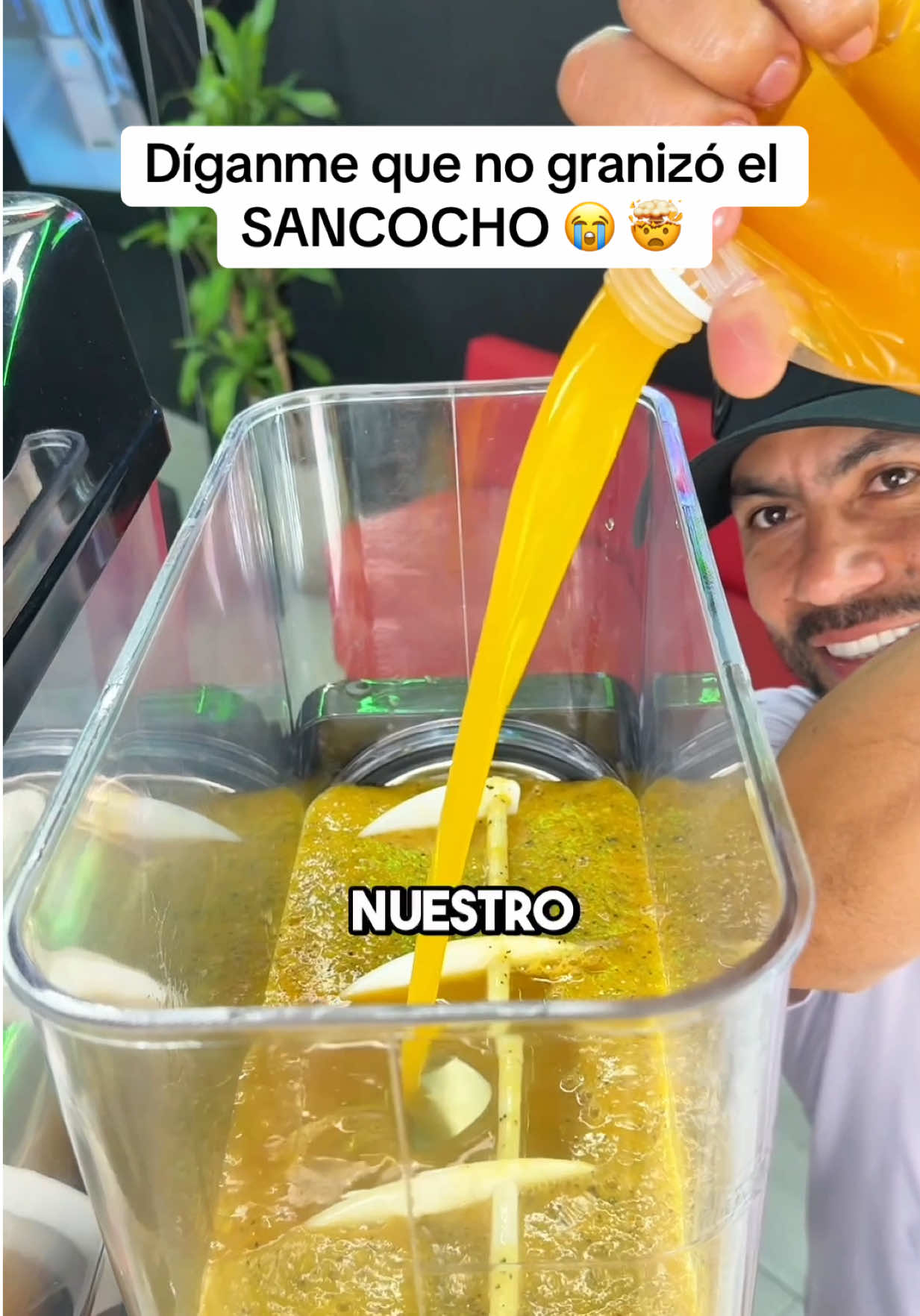 Uno va a la @Mansión del Granizado por ideas de sabores… y sale queriendo meter el almuerzo en la máquina 🤯 #mansiondelgranizado #viralll #recetas #sancocho #comida 