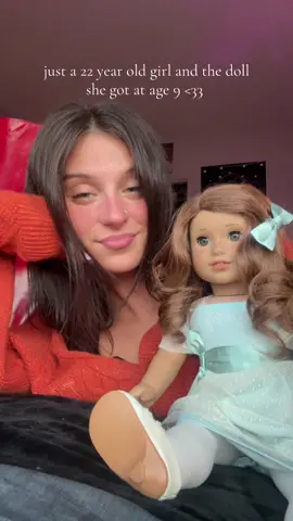 rebecca knows all my secrets don’t play w her 🙈 creds @theearthyamericangirl #americangirldoll #y2k #doll #genz 