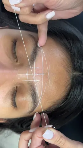 Transformation time 🧚 #browmapping #eyebrowmapping #satisfyingvideo #chicagoeyebrows #eyebrowshaping 