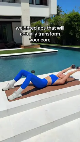 Set from @Kosha Fit - this one makes me feel SO confident & motivated!!💙SAVE this weighted core burner for your next at home movement and do each exercise for 45 sec on with a 15 sec rest x 3 sets. I’m using a pair of 10lb dumbbells but as always do what works best for you! #weightedabs #abworkout #coreworkout #athomeworkout 