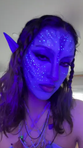 Wait for the coolest transition ever #halloween #halloweencostume #halloweenmakeup #avatar #avatarmakeup 