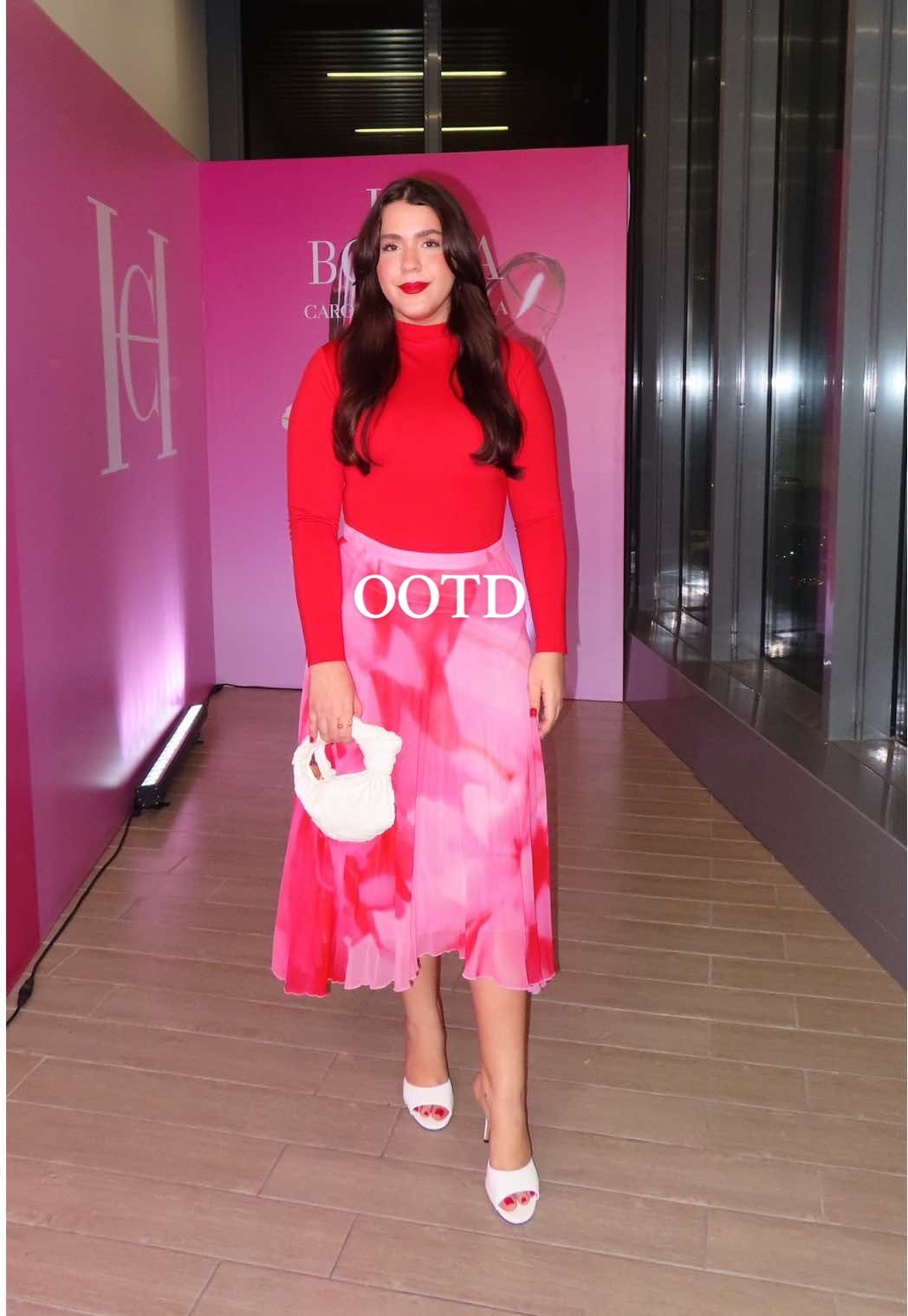 Hoy nos fuimos con un fit check rojo y rosadoo✨🦋#fitcheck #outfitinspo #OOTD #mango #zara