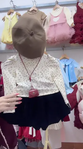 Oufit này nên có trong tủ đồ của bé nha#xuhuongtiktok #thoitrangtreem #set #vayxinh #phoidoxinh 
