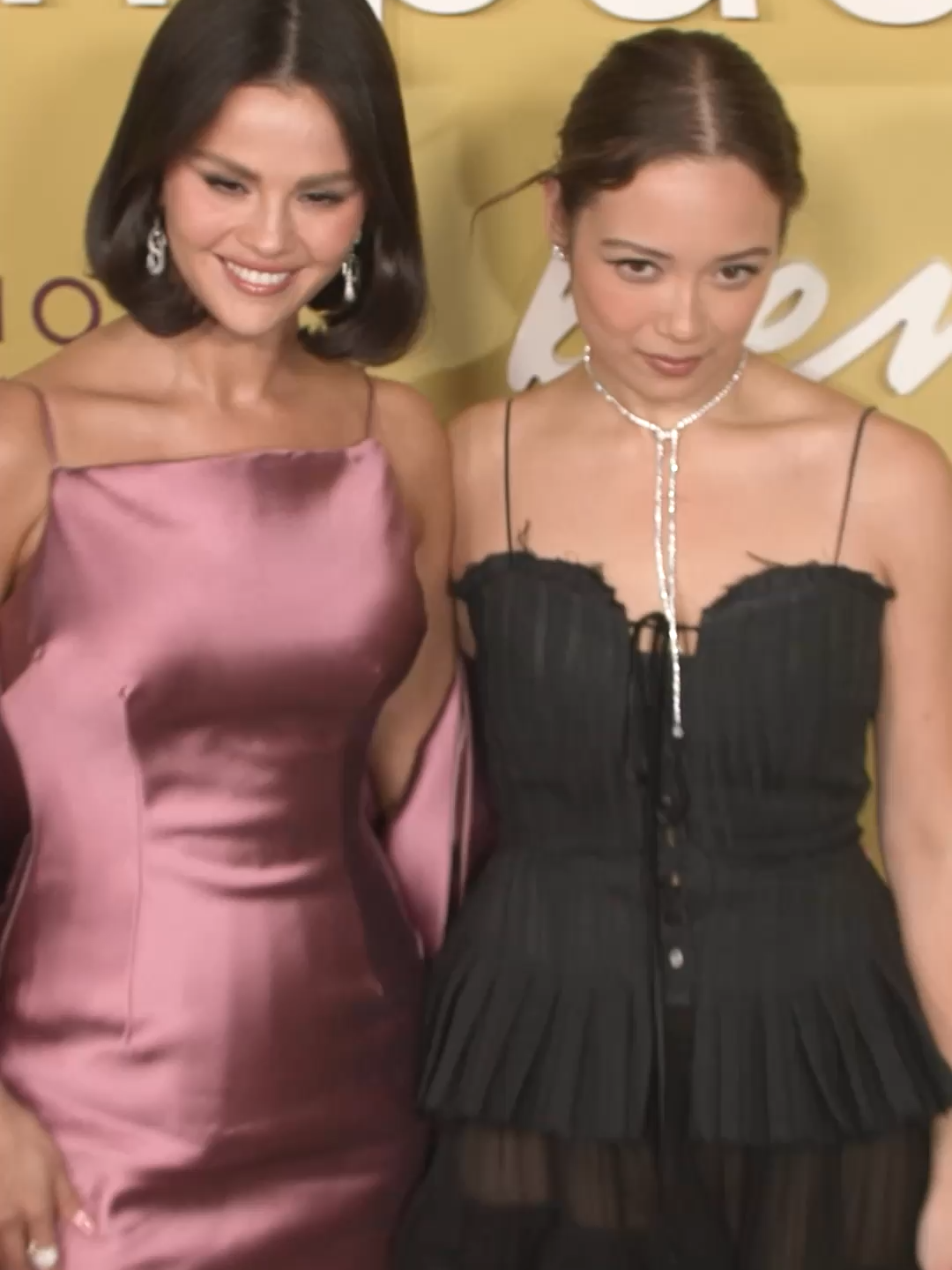 A Selena Gomez and Laufey collab? We can only hope. 🥹🙏They both arrive to the Rare Impact Fund Benefit.