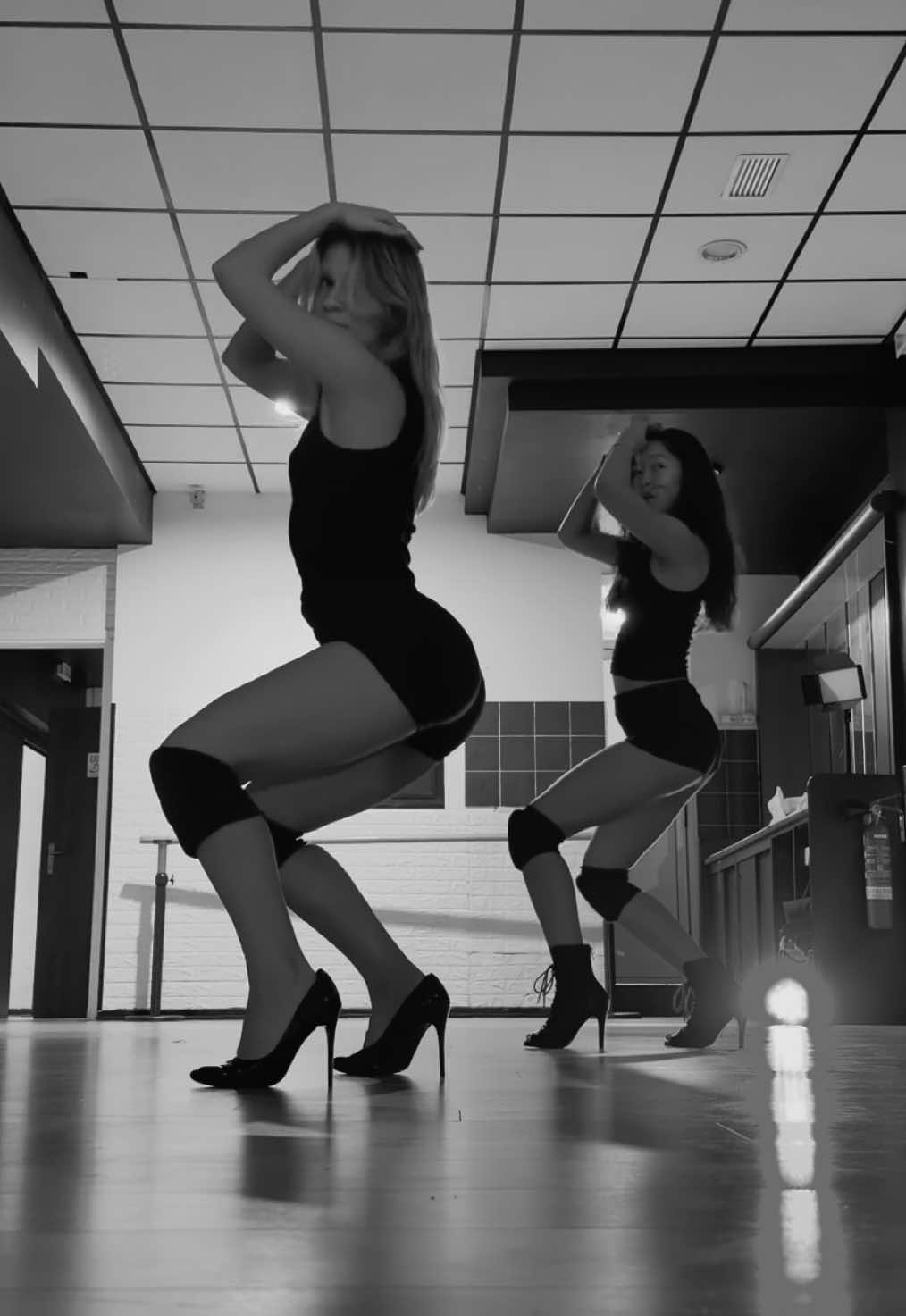 by me🐆 #highheelsinrome#highheelslover#highheels#highheelsinrome#highheelsdance 