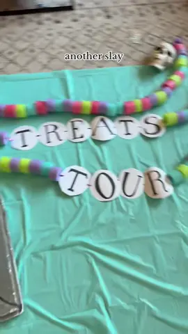 Periooddddd #trunkortreat #taylorswifthalloween 