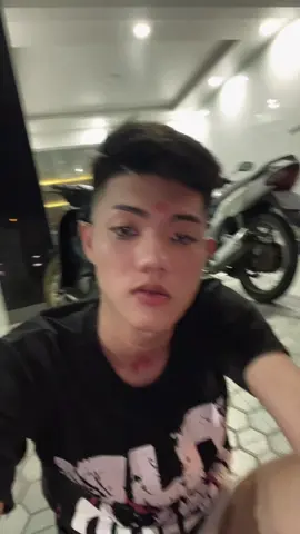 Nghe chưa mấy thg hai mặt