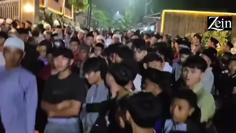 #CapCut sekitar kurang lebih 3500 warga memadati kediaman om Zein di lembur harepan untuk menghadiri tahlil ke 3 almarhumah hj Diny yuliani,om Zein ucapkan banyak terimakasih bagi yang telah mendokan dan bagi yang hadir langsung secara ikhlas#omzein #omzeinbupatiaing #omzeinbupatipurwakarta #omzeinjagoandedimulyadi #saepulbahribinzein 