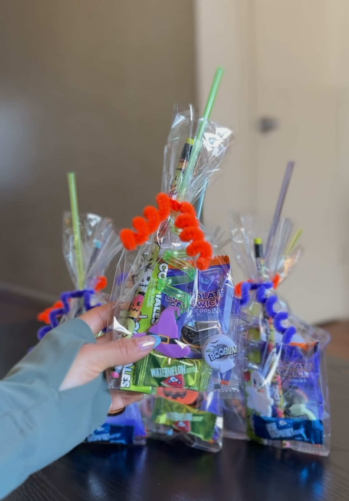 Cosas de mamá que amo 🎃🍬👻🧡 #halloween #fallfeels #candy #goodies #halloweencandy 