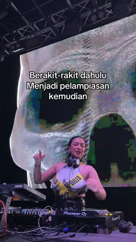 🍻🍻🍻 #goldentigermedan #lewatberanda #fyppppppppppppppppppppppp #xyzbca #holywings #nightclub #party #trending #neverstopflying 