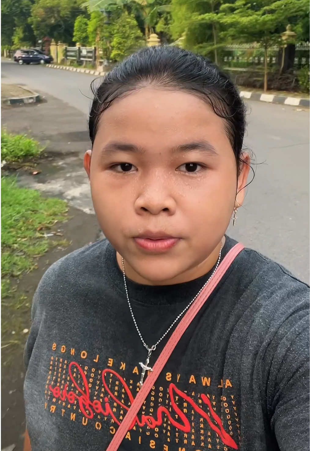 Percayalahh🥹 saat ini aku bahagia bangett ternyata aku berhasil melewati semua itu, akuu bisa merubah dirikuu, merubah menjadi hana versi yang lebih baik dari kemarin🥹 Hana yang dulunya ga suka olahrag, sekarang jadii secandu itu sama olahraga🥹🫶🏼✨ ASLIII JALAN KAKI BISA MERUBAH DIRIKU JADI LEBIH BAIKK🥹🫶🏼✨ #jalankaki #dietif #dietsehat #diettips #dietjourney 