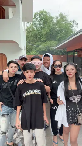 สดจี้เลยพี่จ๋า #เพลงโดนเส้นจัด 😛