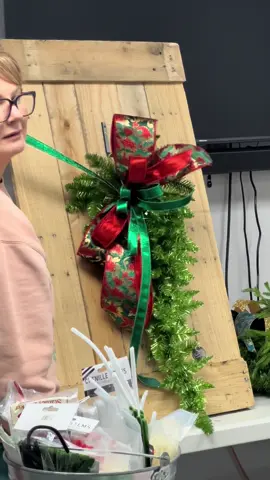 A little bow tutorial for the holidays with Lorie! 🎀✨ She’s using the EM’s Bow Maker — the perfect tool for creating beautiful homemade bows this Christmas. Make your own like a pro! Shop at tmigifts.com 