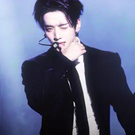 yujun + fashion because i can’t stop thinking about his fashion cover 🧎‍♀️ #yujun #유준 #xikers #싸이커스 #yujunedit  rm : nuchellxzz  cc : honeyjoonie sdt : @onlyformiinho 🫂