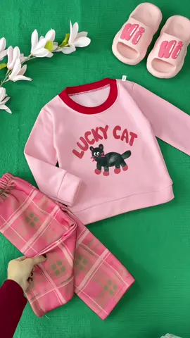 Bộ dài tay nỉ bông quần kẻ bé gái #thoitrangtreem #xh #dodaitaychobe #setbegai #bodaitaynibong 