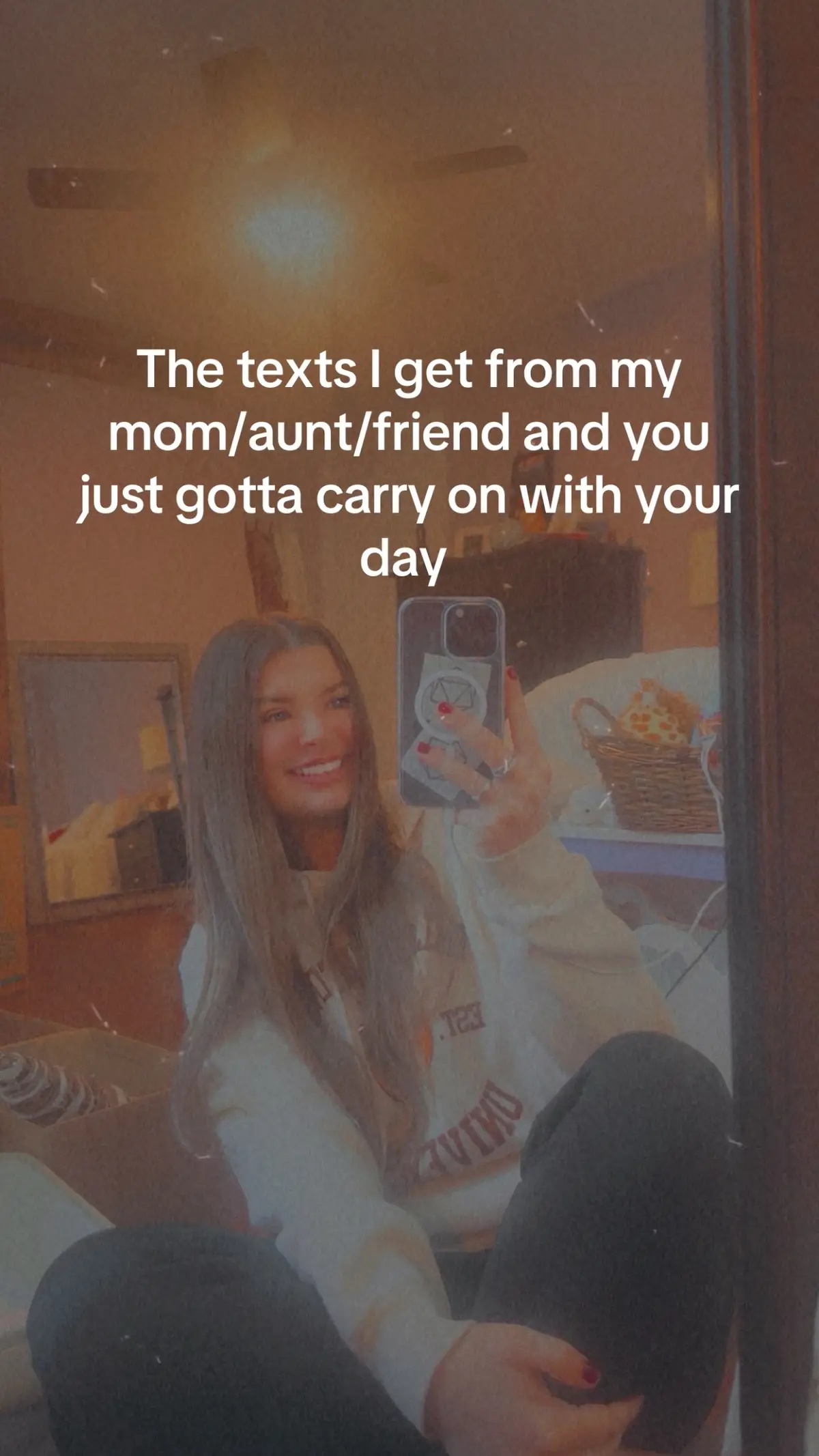 You never know what she’s about to send🙃  #foryou #friend #mom #aunt #texts @amy287m 