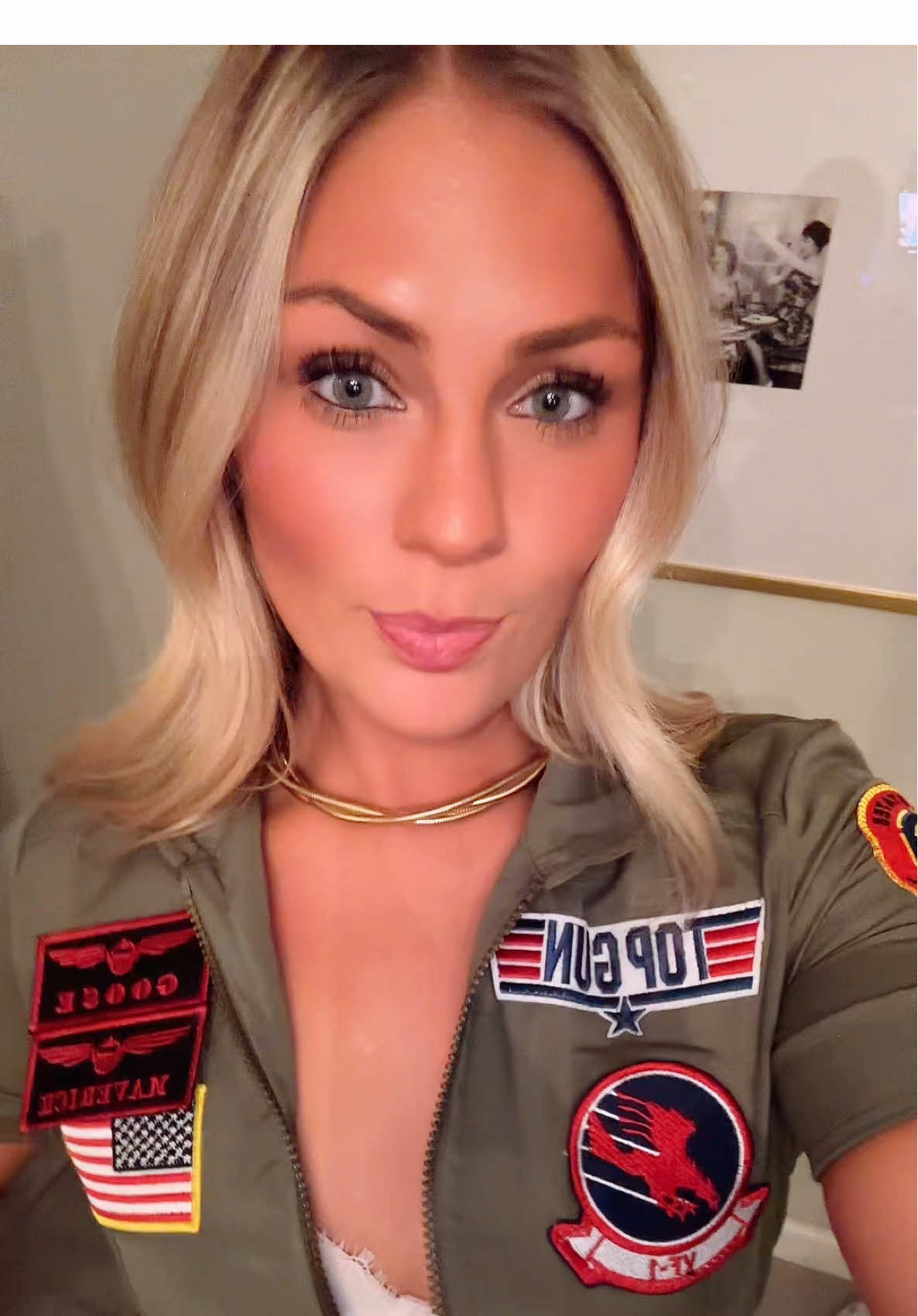 Call name Maverick✈️#halloweencostume #topgun #maverick #halloween 