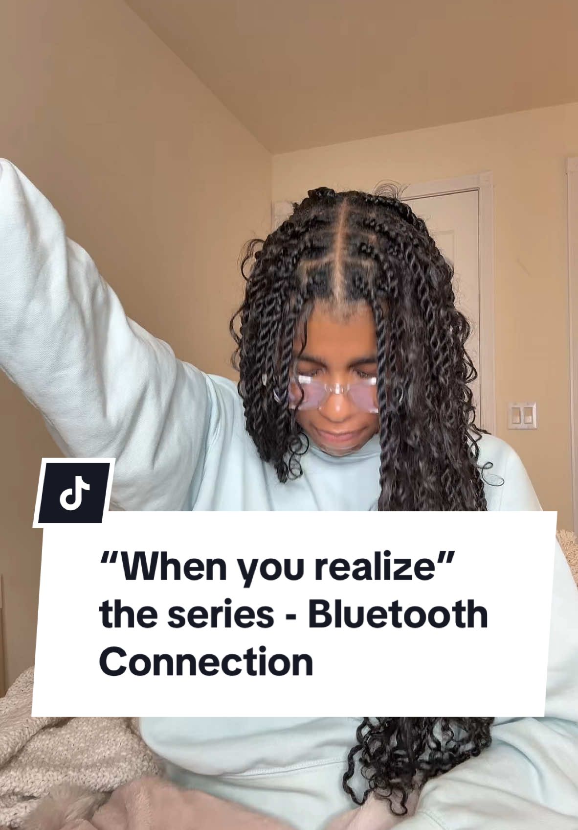 Stay close or lose signal 🙌🏽. Somebody shout Glorrayyyyyy!!! #christiantok #christiantiktok #theSource #stayclosetoGod #dontwanderoff #comeback #stayconnected #dontlosesignal