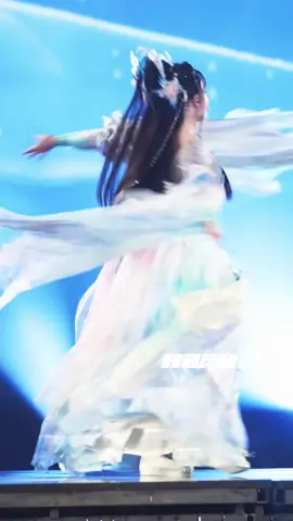 Trình Tiêu múa cổ trang là THẦN  #ChengXiao #trinhtieu #trìnhtiêu 