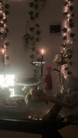 Agradecida siempre✨ #octobergirl #birthdayideas #decoracioncumpleaños # #birthdaydecor 
