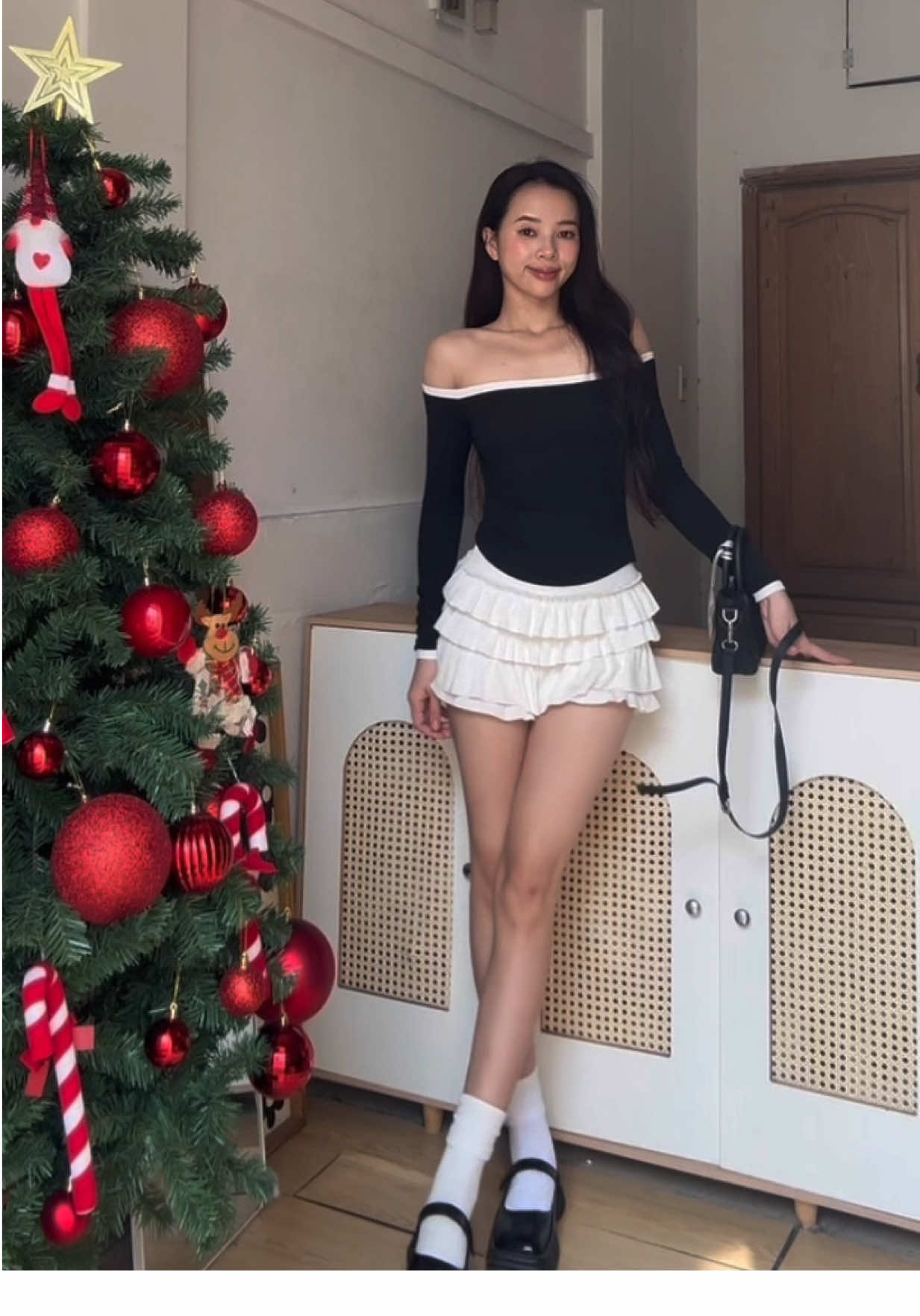 Áo trễ vai đơn giản vẫn xinhh #1m68review #aobigsize #aotrevai #aobetvai #banamo 