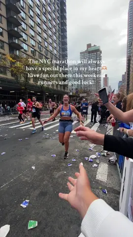 Drop ya bib numbers!!!!! It’s almost marathon weekend!!!!! #nycmarathon #runclub #runningcommunity #runner #marathoner 