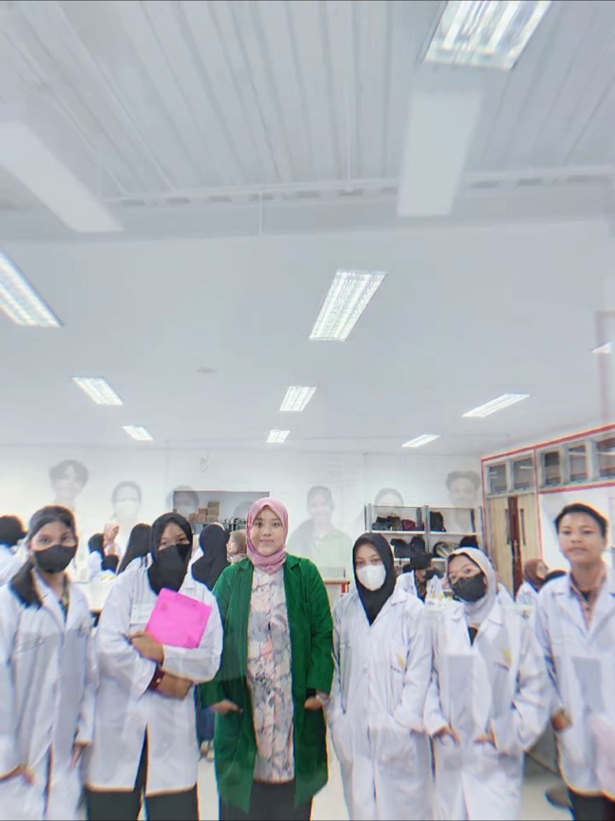 ⚪ ↪️ 🟢, Lika liku jadi aslab hahaha, semangatt adikkk ikutt kuu 🤗🙌🏻#institutteknologisumatera #aslab #asprak #kimiamenyenangkan #fyp 