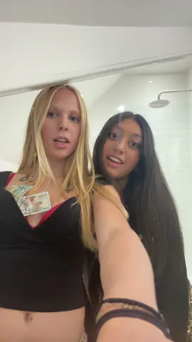 halloween part 3 #golddiggers #halloween 