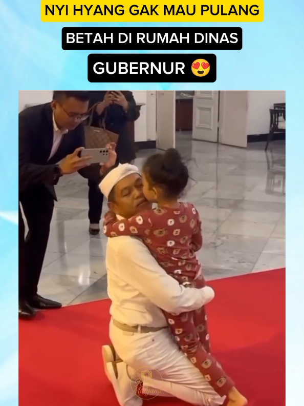 NYI HIYANG GAK MAU PULANG | BETAH DI RUMAH DINAS GUBERNUR 😍 #kangdedimulyadi #trendingtiktok #viraltiktok #fypシ❤️💞❤️ #fypシ゚viral🖤tiktok 