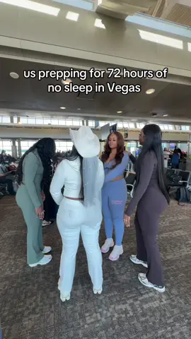 party like a rockstar🤩 #trending #girlstrip #lasvegas #blackgirlmagic #viral 