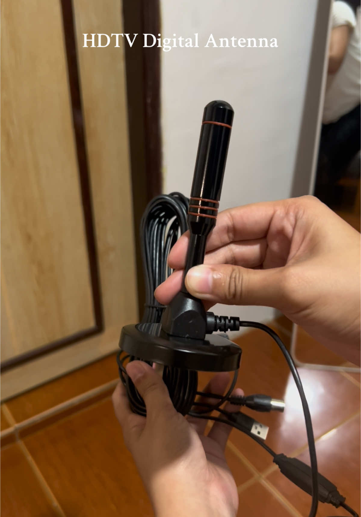 Life saver sa mga gusto manuod ng balita pero walang internet hehe #hdtvantenna #digitalantenna #antenna 