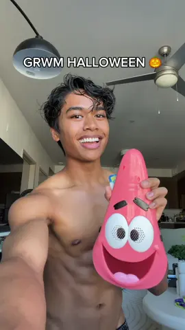 What are you dressing up as for Halloween? 👀 #patrickcostume #patrickstarcostume #patrickstarcosplay #easyhalloweencostume #halloweencostumeideas 