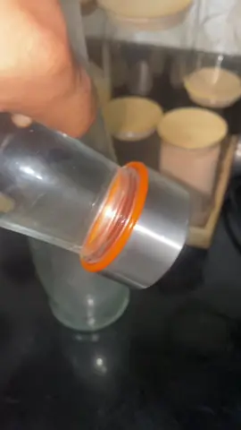 Kit Com 2 Garrafas Vidro 1 litro    #tiktok #tiktokshop #foryou 