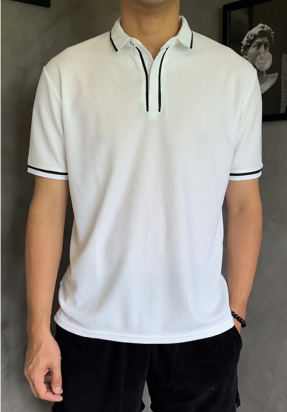 Mini waffle casual style polo! #kinwoo #poloshirtformen #poloshirt #casualoutfit #fashion 