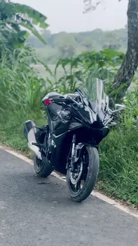 hmm 🖤 #foryou #unfrezzmyaccount #foryoupage #trending #fyp 