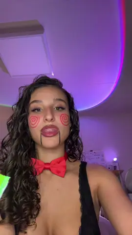 guess who🎥 #halloweekend #jigsaw #saw #halloween 