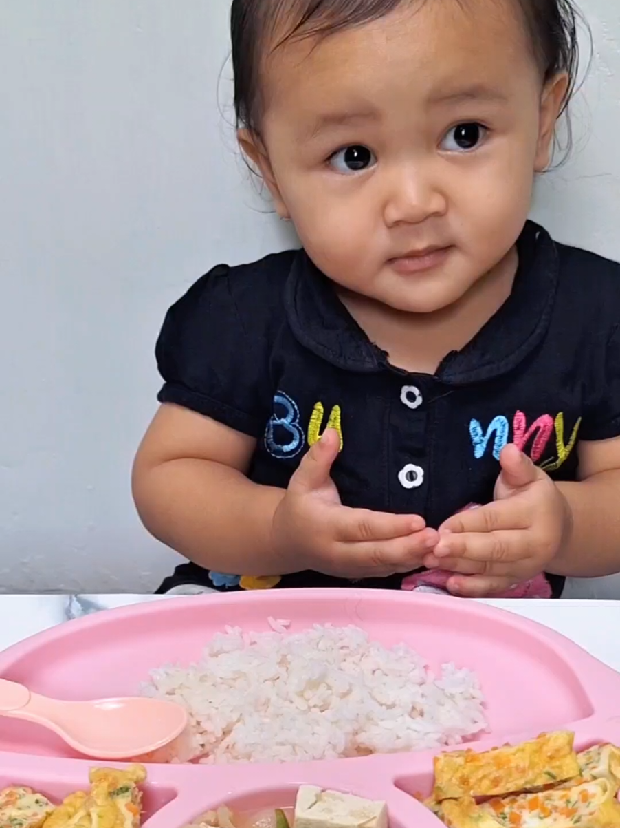 Masyaallah Moy sehat selalu ya..☺️  #Bayiaktif  #mukbangbayi #vitamin 