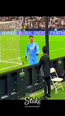 Players vs Ball boys 🥹#respect #footballmoments #pourtoi #foryoupage #fan #surprise 