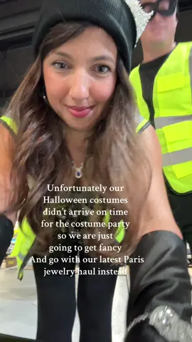 It only took us 7 minutes to get all of these!! 😁 #louvreheist #louvreheistcostume 