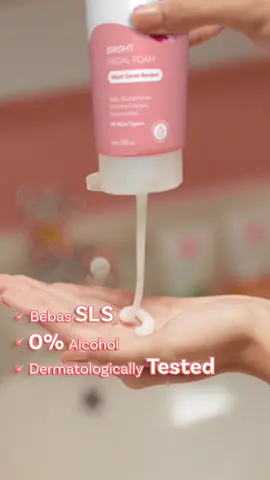 Udah tau Viva punya Facial Foam? 😍✨ #GlowWithViva #vivacosmetics #vivacleanser #sabuncucimuka 