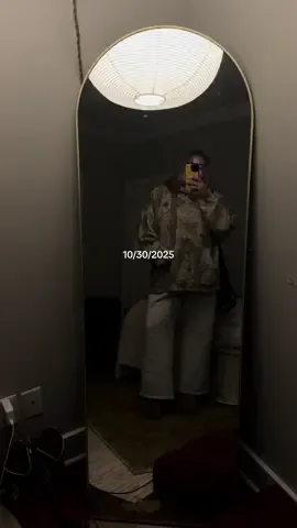 happy Halloween eve running on no sleep but a ton of productivity #nashvilletn #dayinthelife #weddingphotographer 