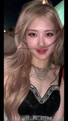 rose and jisoo #blackpink #trending #rose #fyp #deadline_in_bangkok 