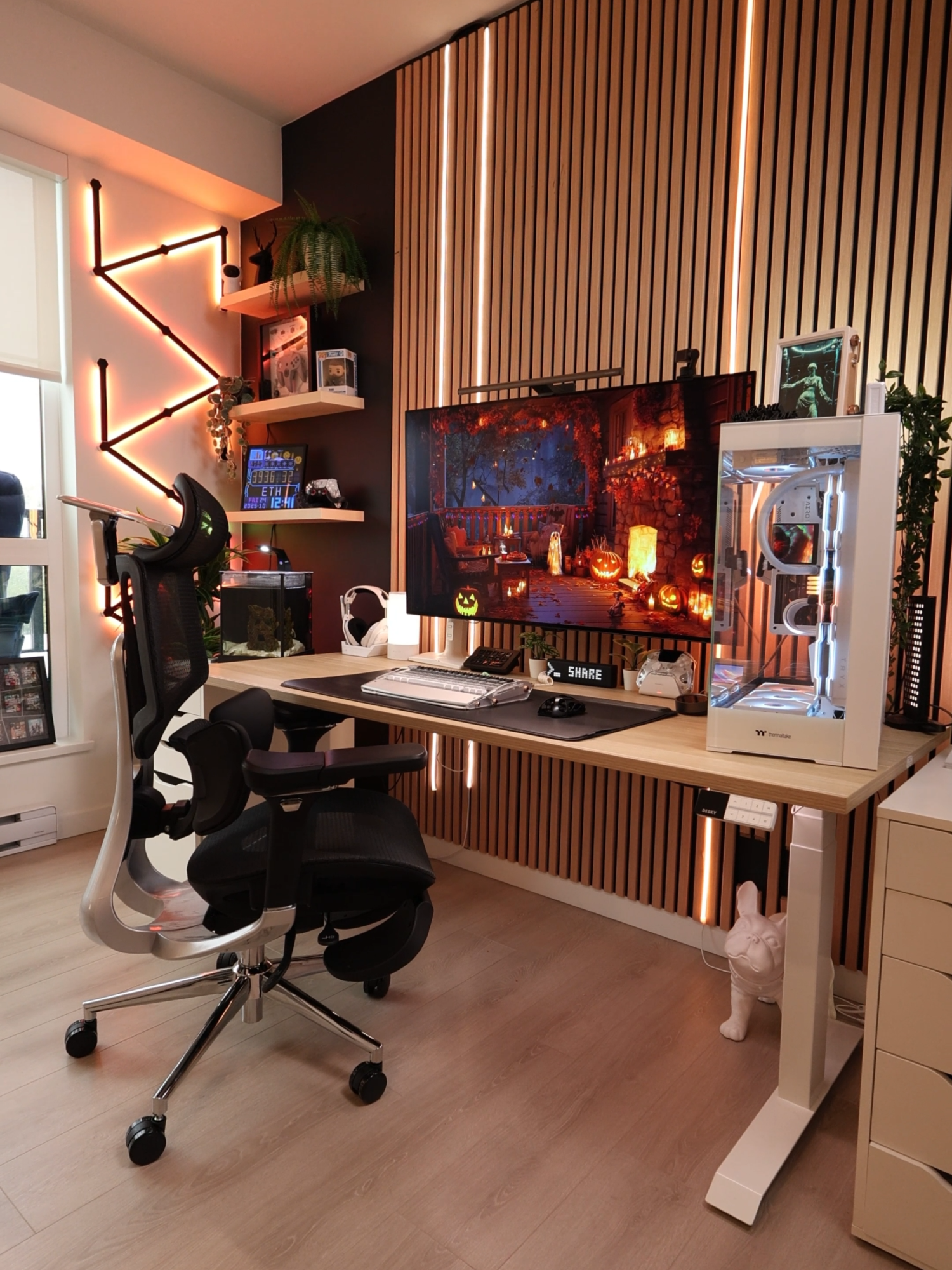 Happy Halloween 🎃 Spooky setup season is here! Orange glow mode everything, and that Halloween vibe all over the desk 👻 #desksetup #setupgaming #techtok #gamer #creatorsearchinsights