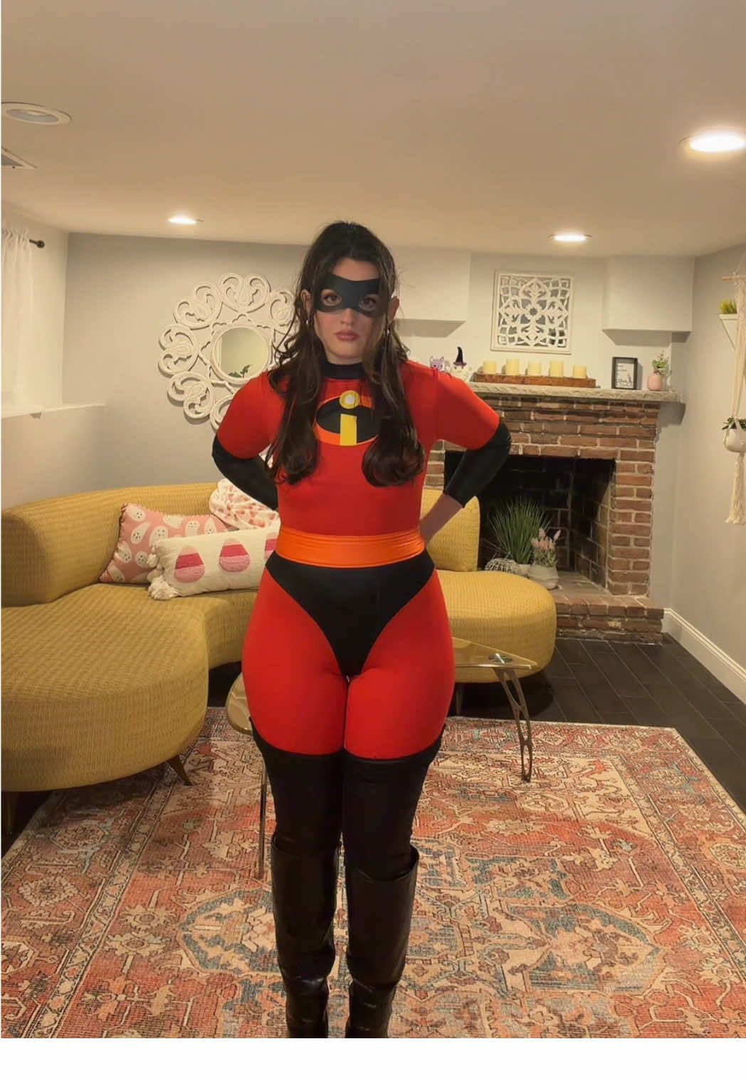 I need some gloves for these short a$$ sleeves 