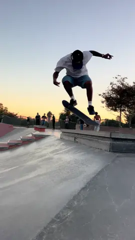 Playing clean up 🧹 @dgkskateboarding @The Hundreds #skate #skteboardingisfun #skater #Skateboarding #skateboard 