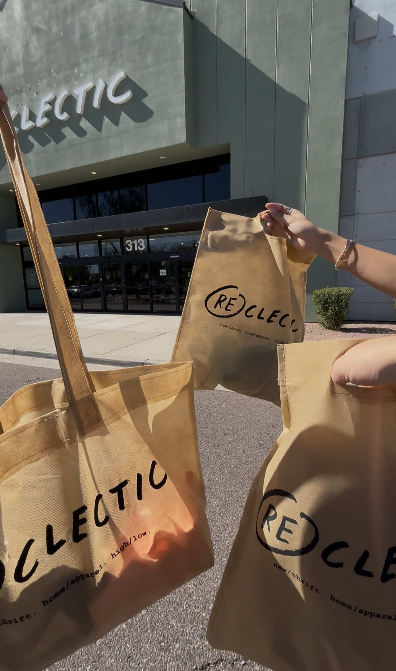 New favorite store unlocked! @Reclectic #shopping #8to5 #corporatelife #reclectic 