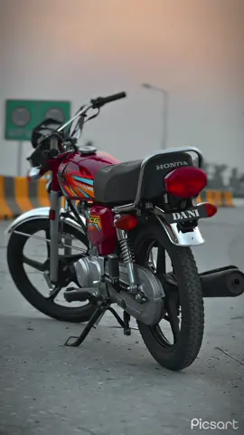 Mojy Koe Nahi Pasand Karta 🥺💔#dani125 #foryoupage #100kviews #foryoupageofficiall #deartiktikteamdontunderreviewmyvide @D 么N I__برينڈ⚜️ 