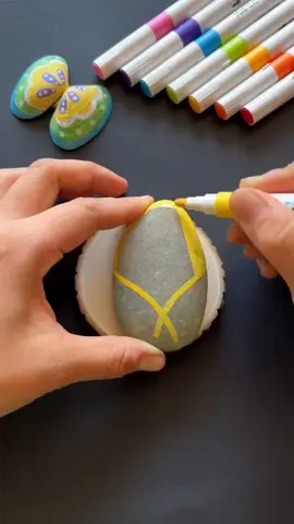 فن الرسم على الصخور 🖌️🎨 #fyp #foryoupage❤️❤️ #رسم #فن #يوم_الجمعة_اللهم_صل_على_نبينا_محمد 