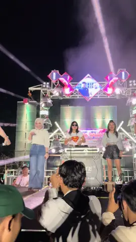 Asyek”real Bollywood🤩💃💃💃#imaproduction #fypシviral #ceksoundkarnavalyosokidul2025 @Angelita Septianaa @faridaaptr_ @DJ MARETTH @citra.aprilia @Vickamoy💃 @Anggitaa🫧 @QIMAXXX Videotron Balap 
